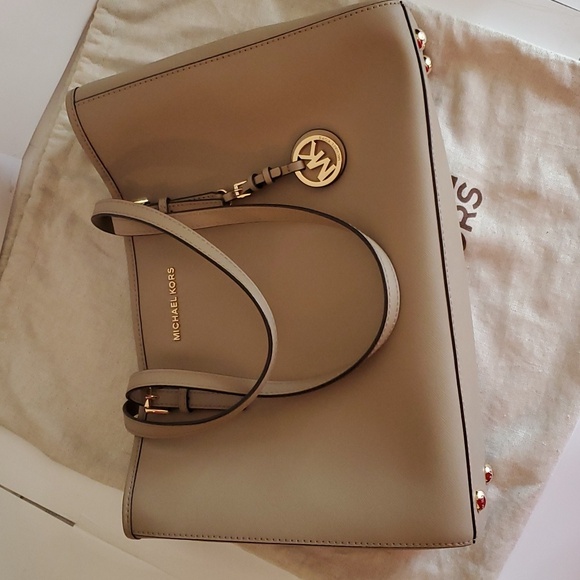 🤩New authentic Mikael kors jer set travel handbag - Picture 4 of 17